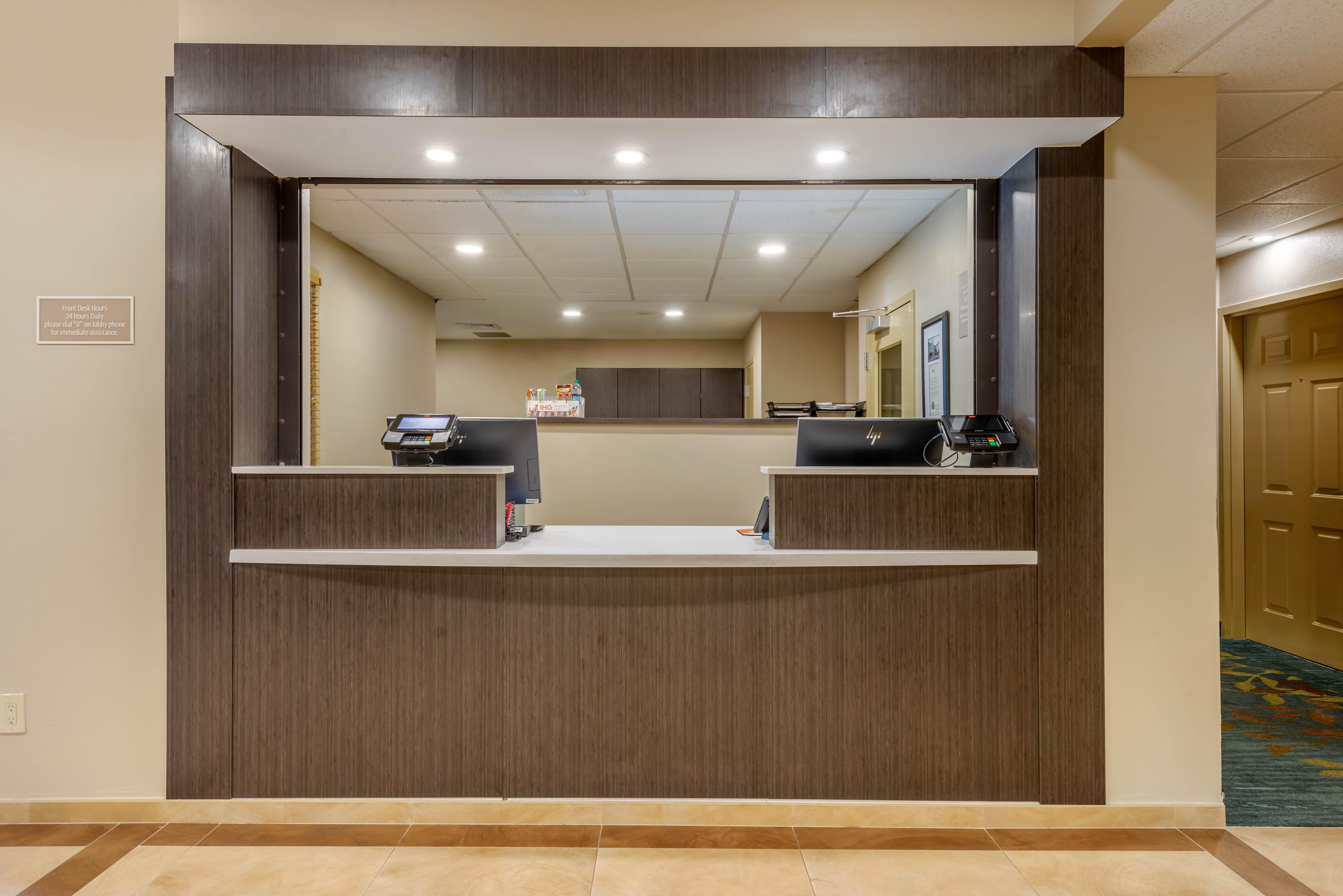 Candlewood Suites Fort Myers/Sanibel Gateway By Ihg Екстер'єр фото