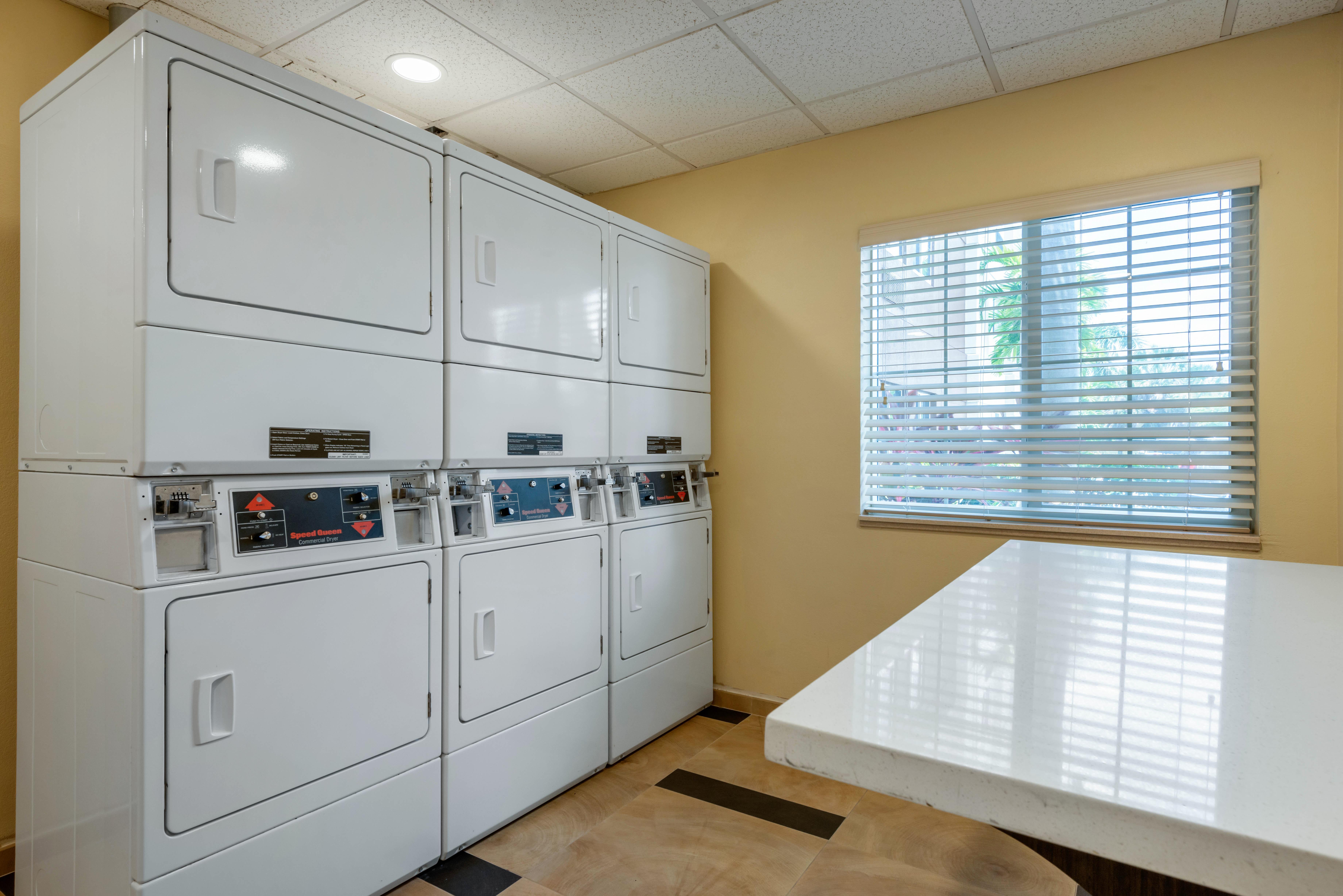 Candlewood Suites Fort Myers/Sanibel Gateway By Ihg Екстер'єр фото