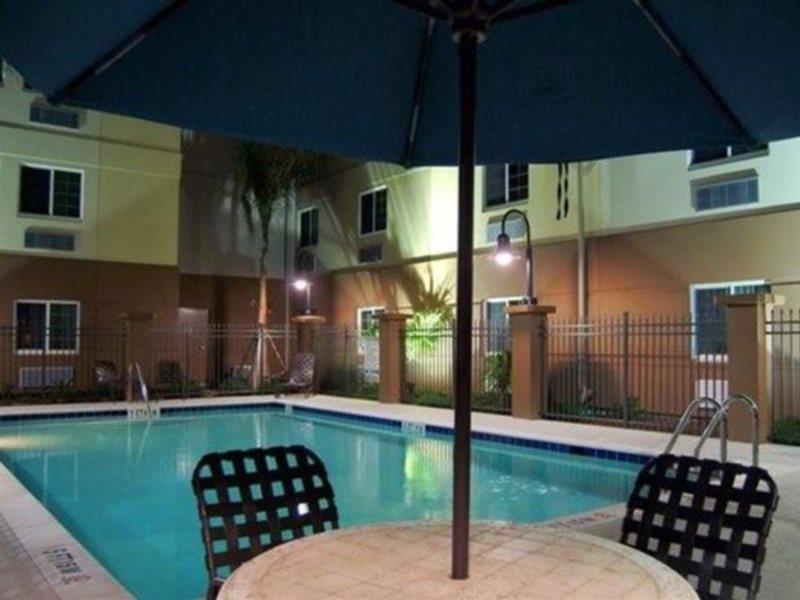 Candlewood Suites Fort Myers/Sanibel Gateway By Ihg Екстер'єр фото