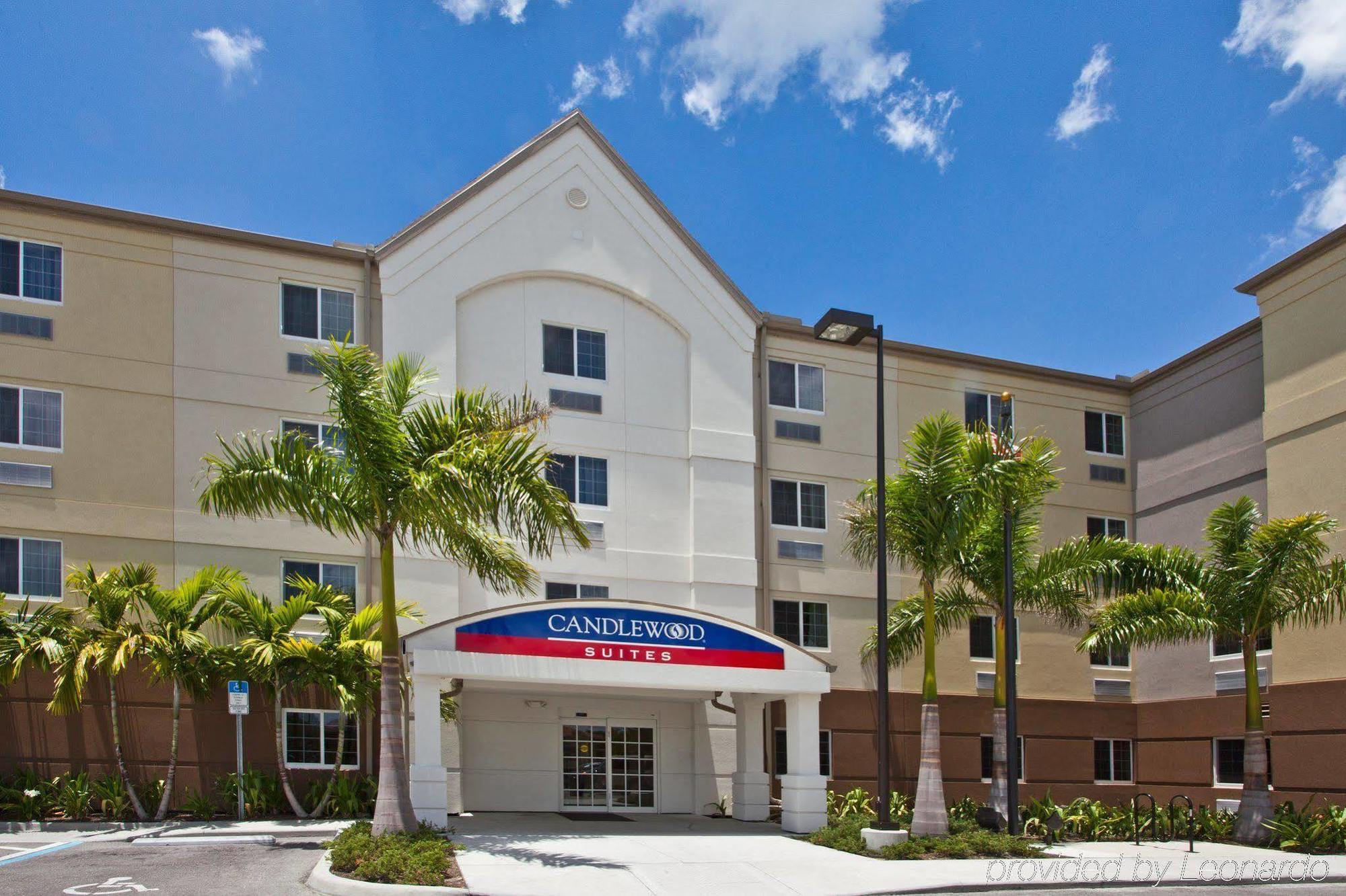 Candlewood Suites Fort Myers/Sanibel Gateway By Ihg Екстер'єр фото