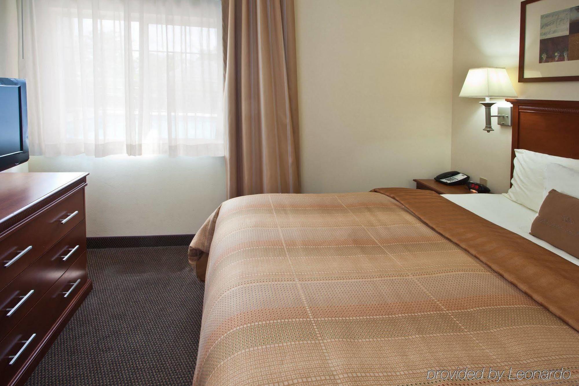 Candlewood Suites Fort Myers/Sanibel Gateway By Ihg Номер фото
