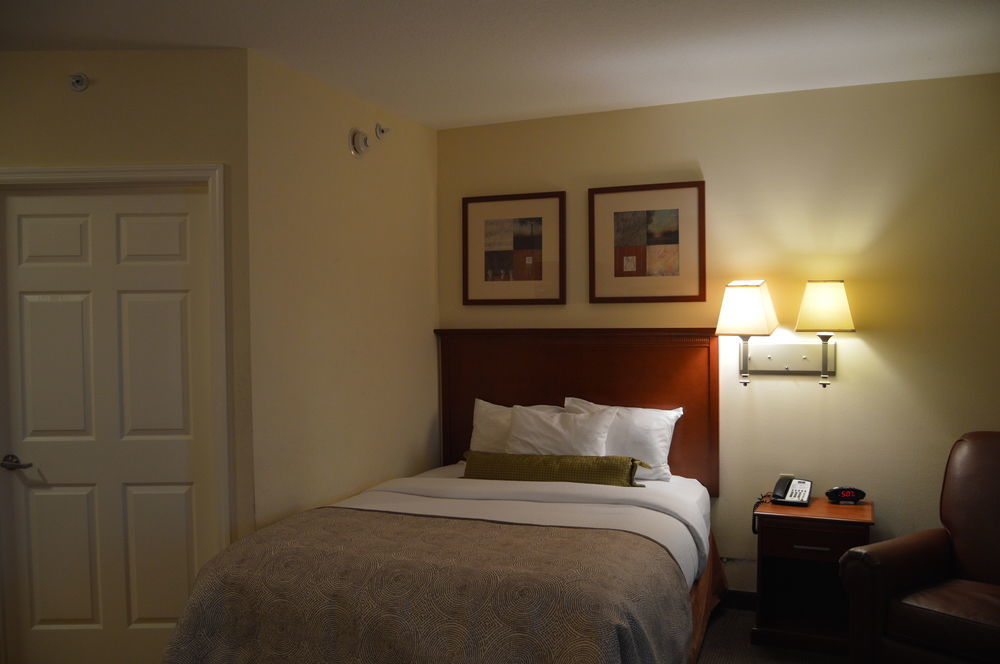 Candlewood Suites Fort Myers/Sanibel Gateway By Ihg Екстер'єр фото