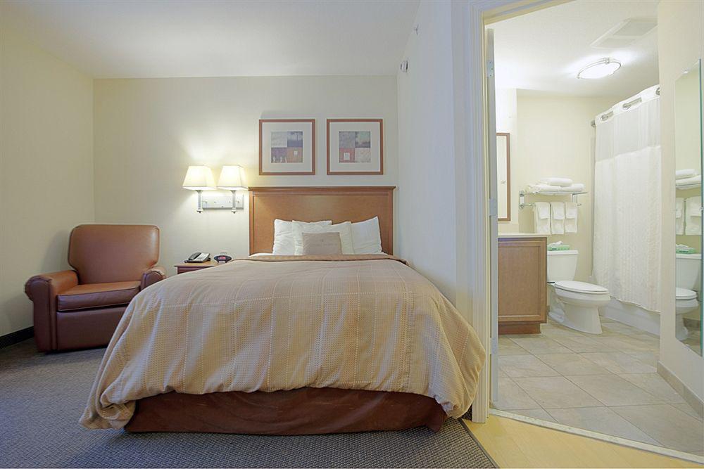 Candlewood Suites Fort Myers/Sanibel Gateway By Ihg Екстер'єр фото